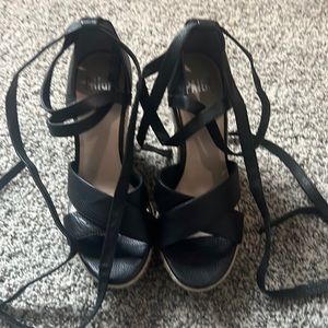 Paige wedge size 7. Good condition